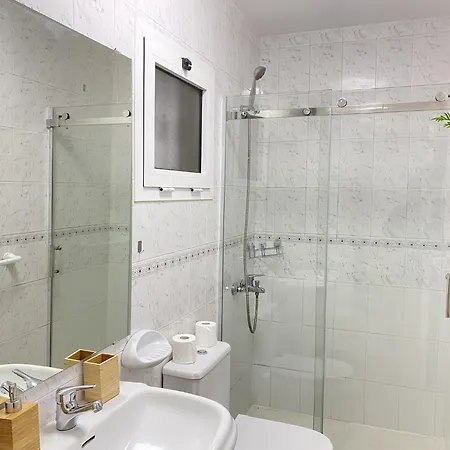 Apto Con Piscina En La Zona De Castillo アパート